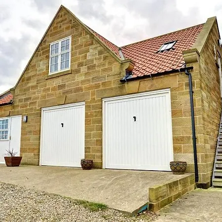 Holiday home Broomfield's