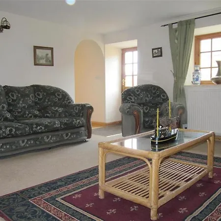 Holiday home Broomfield's *